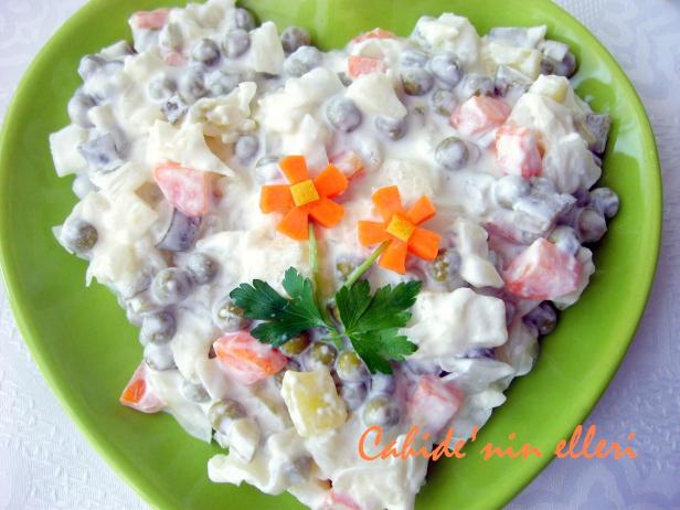 ***LAHANALI,YOĞURTLU RUS SALATASI***