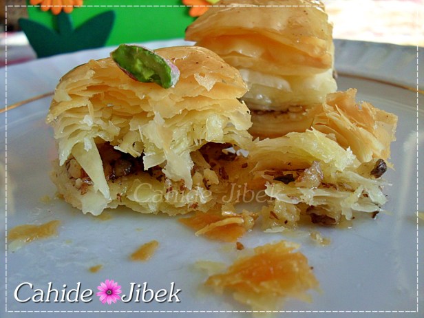 Hıyır hıyır baklava
