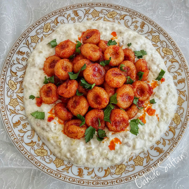 Patlıcan Salatalı Fellah Köftesi